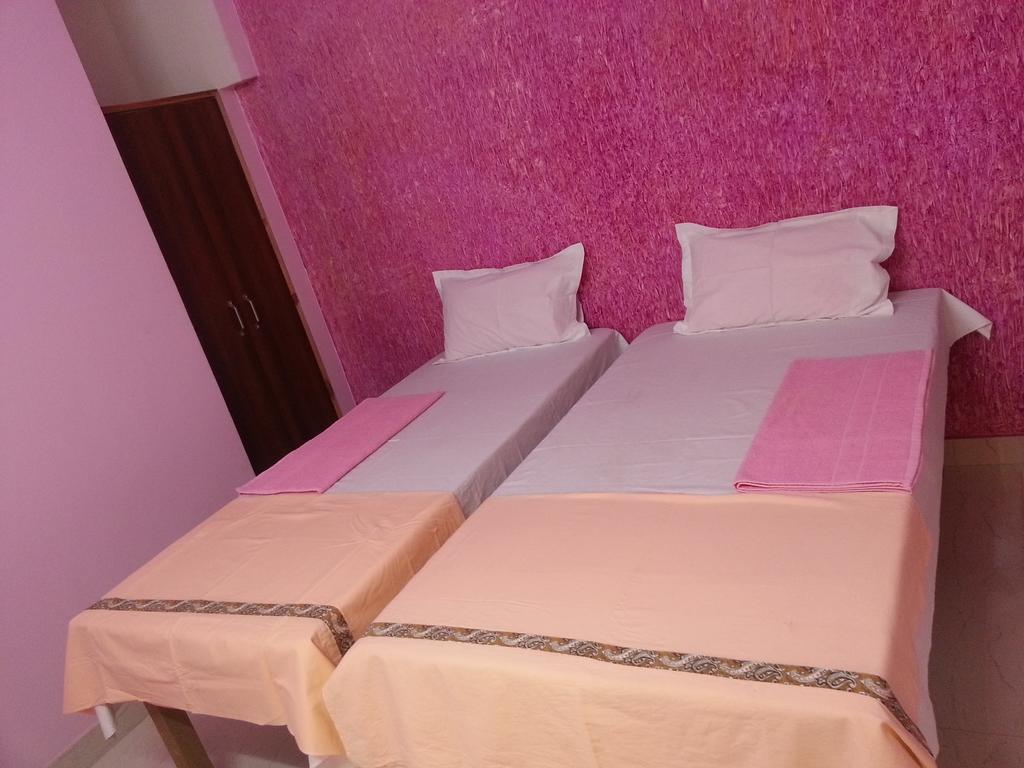 Shiva Inn Varanasi Esterno foto