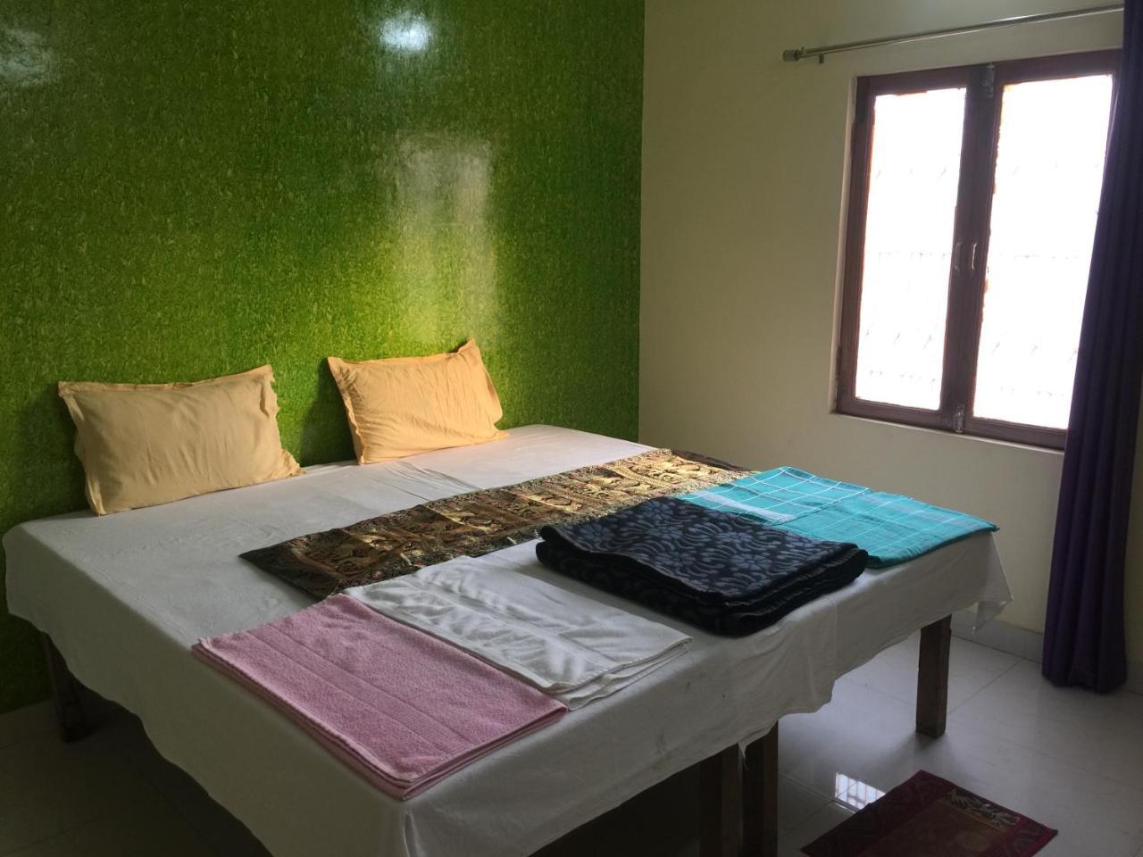 Shiva Inn Varanasi Esterno foto
